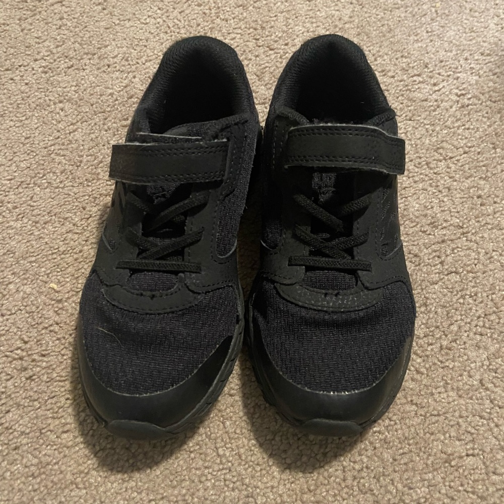 Black Saucony Sneakers